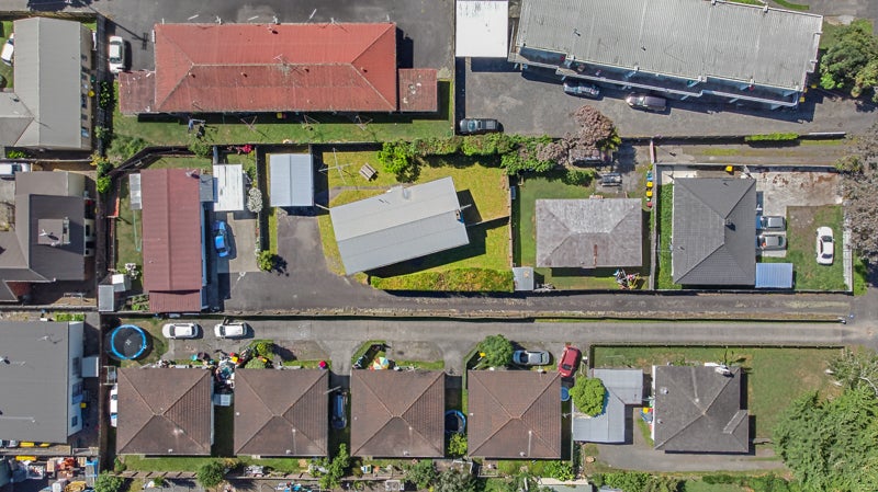 37A Cameron Road, Hamilton East, Hamilton - Carousel 16