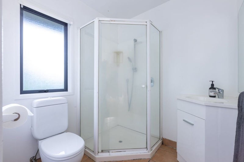 10/3 The Avenue, Albany, Auckland - Carousel 5