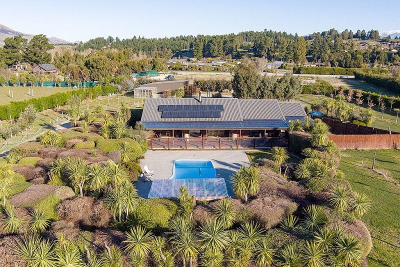 118 Lachlan Avenue, Wanaka - Carousel 1