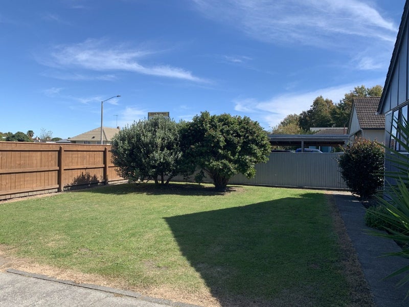 1212 Cunningham Crescent, Mayfair, Hastings - Carousel 9