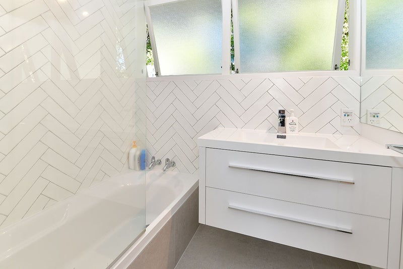 2/8 Folkestone Street, Murrays Bay, Auckland - Carousel 14