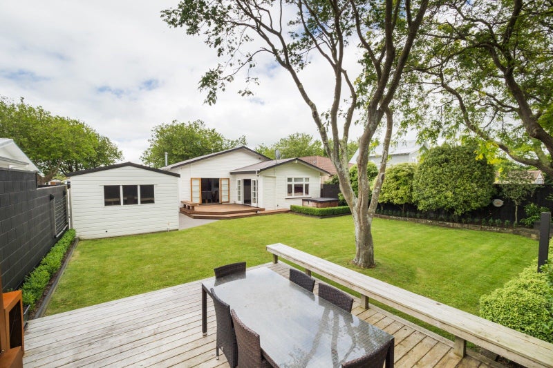 15 Mere Mere Avenue, Palmerston North, Palmerston North - Carousel 21