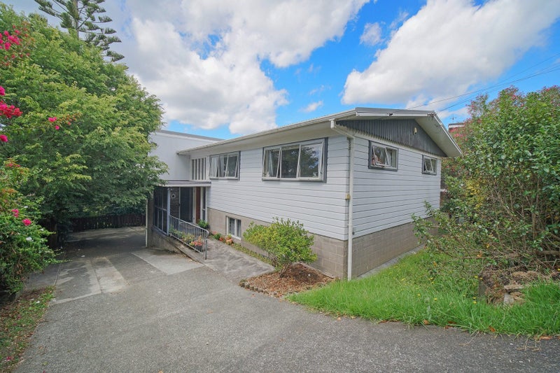 51 Sunset Road, Totara Vale, Auckland - Carousel 1