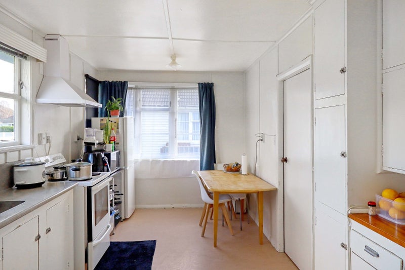 15 Fisk Street, Naenae, Lower Hutt - Carousel 2