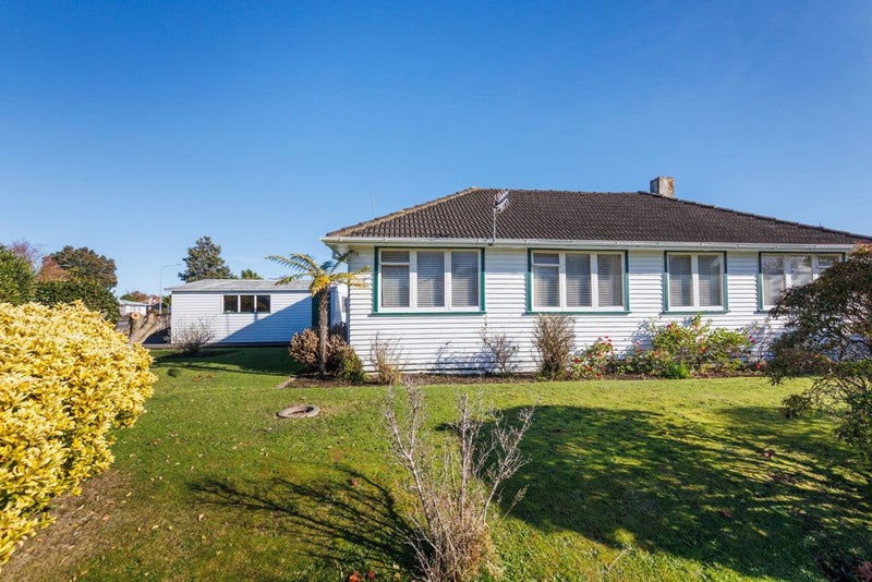 2 Rochester Street, Awapuni, Palmerston North - Carousel 13