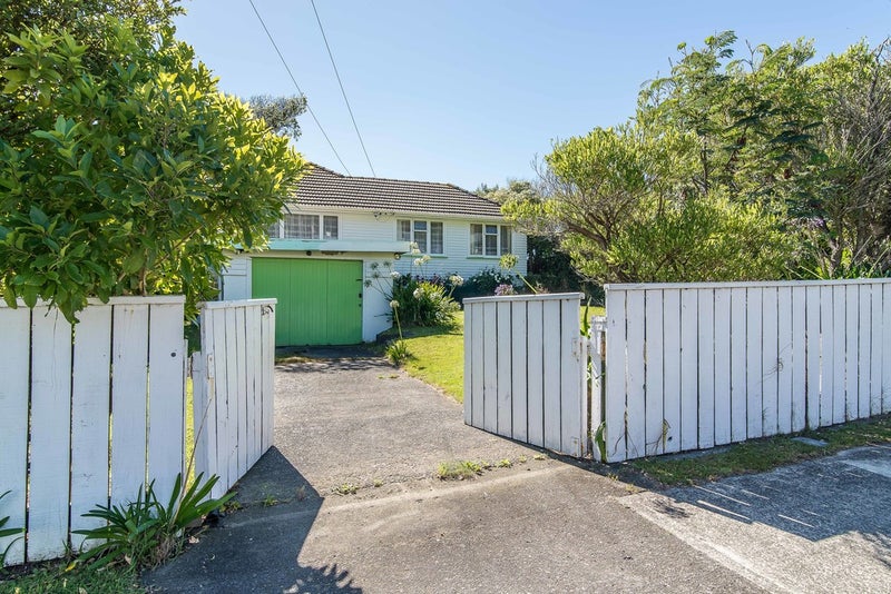 14 Kotuku Street, Elsdon, Porirua - Carousel 2
