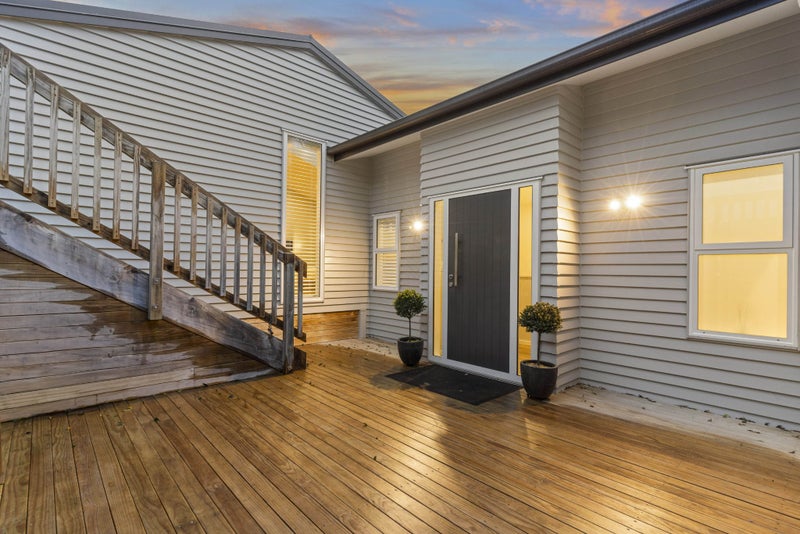 35B Taurus Crescent, Beach Haven, Auckland - Carousel 1