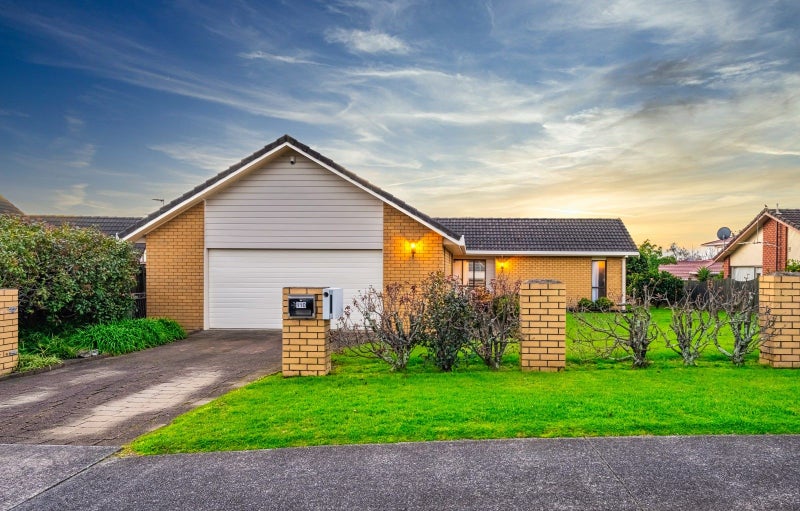 110 Hutchinsons Road, Bucklands Beach, Auckland - Carousel 1