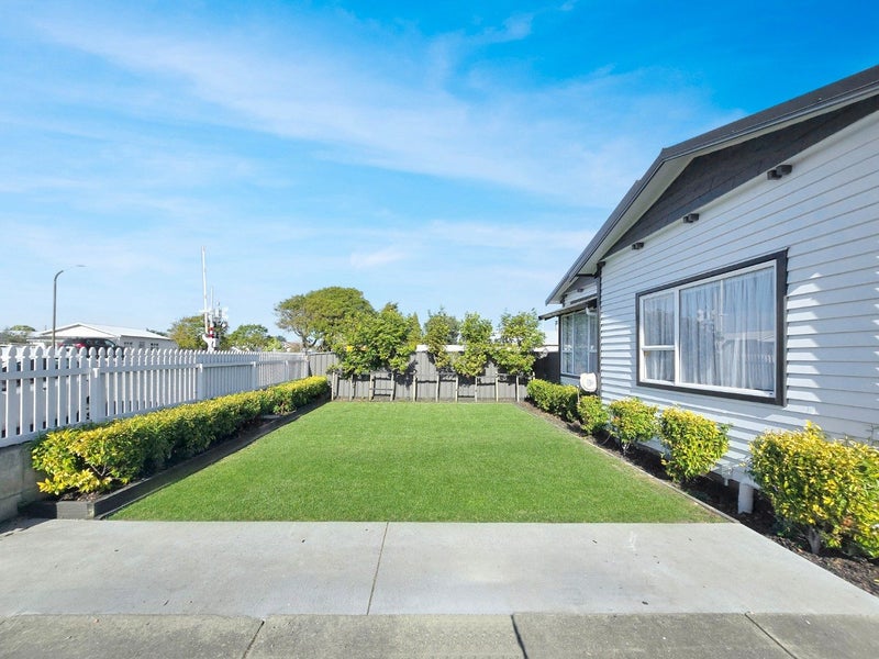 8 Georges Drive, Napier South, Napier - Carousel 2