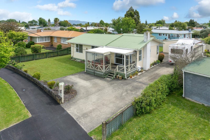 2 MacMurdo Avenue, Glenview, Hamilton - Carousel 39