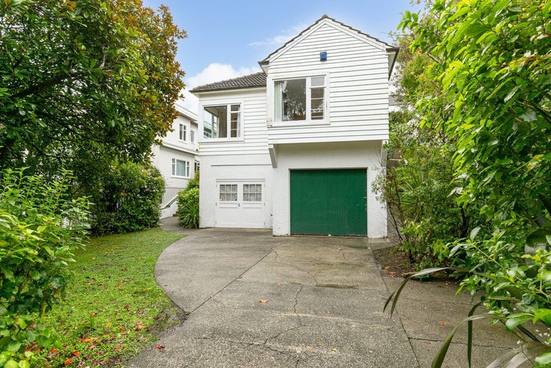 42 Clutha Avenue, Khandallah, Wellington - Carousel 1