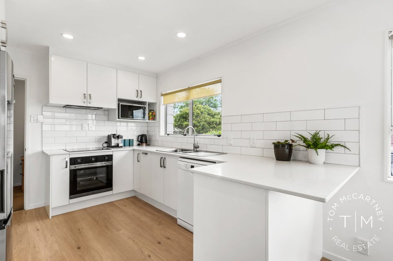 21 Greenstone Place, Clover Park, Auckland - Carousel 2