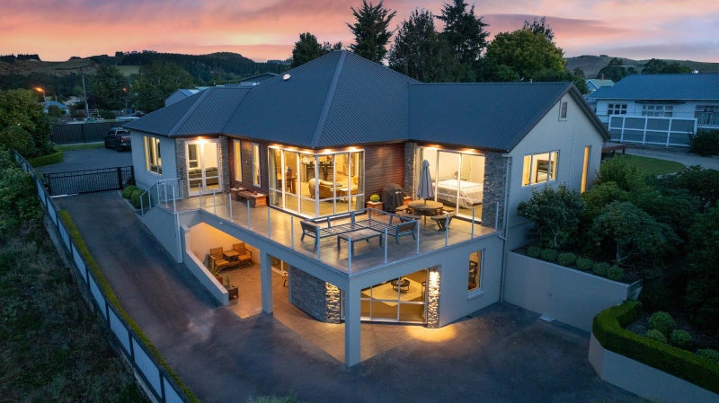 41 Huron Street, East Gore, Gore - Carousel 1