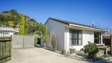 2/11 Mill Street, Maitai, Nelson - Carousel 1