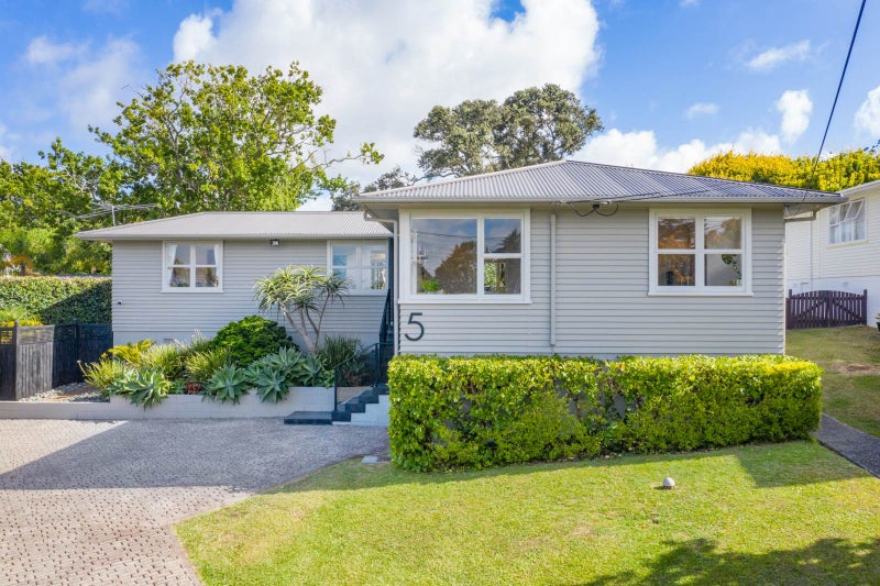 5 Acton Place, Avondale, Auckland - Carousel 1