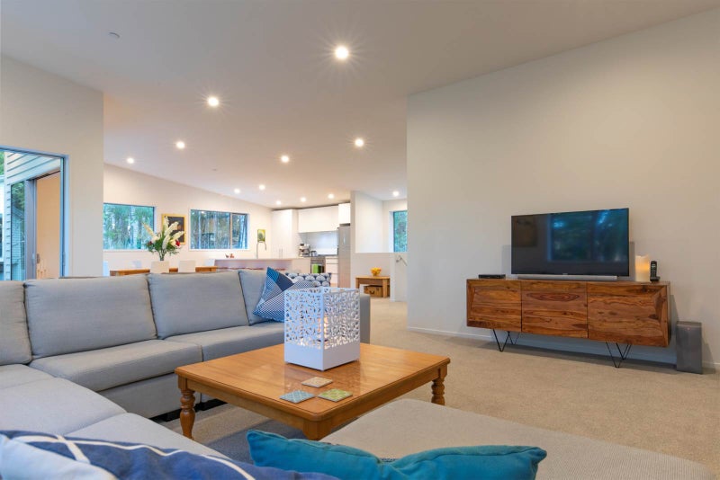 175A LAINGHOLM DR, Laingholm, Auckland - Carousel 1