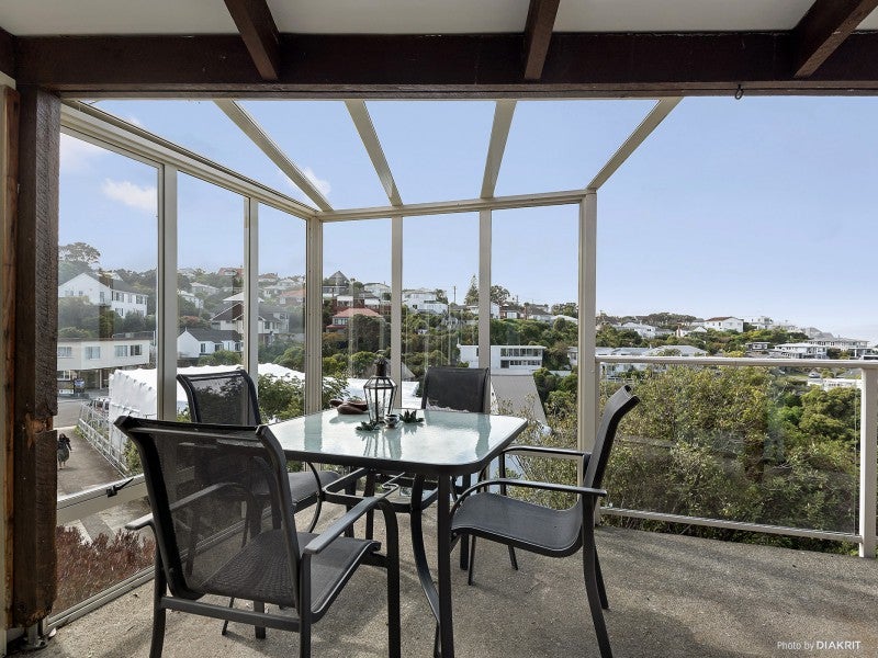 86 Lohia Street, Khandallah, Wellington - Carousel 2