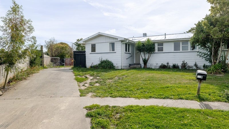 8 Benbow Place, Awapuni, Palmerston North - Carousel 1