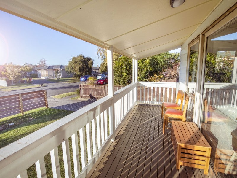 43 Robinson Crescent, Tamatea, Napier - Carousel 2