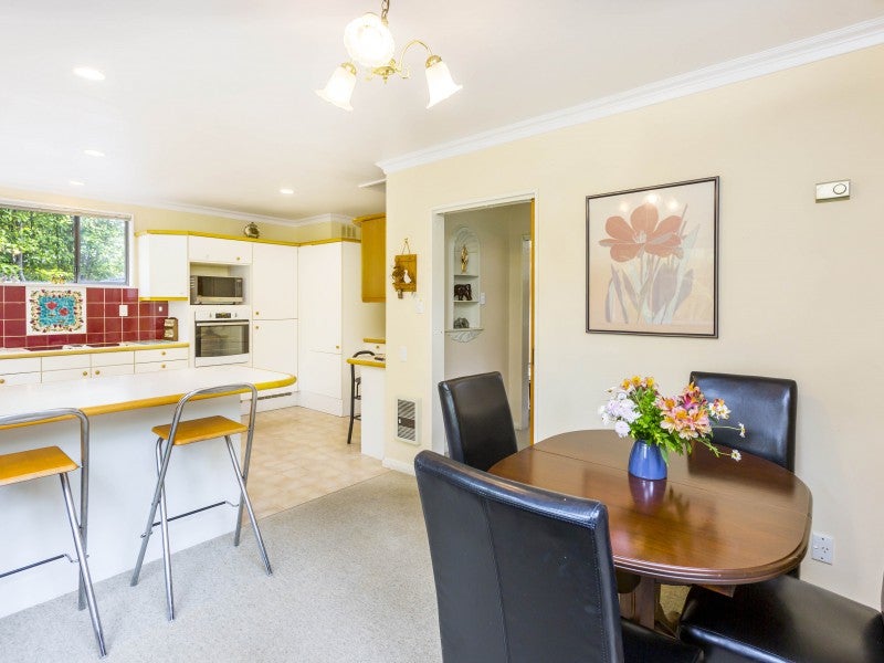 61 Blue Mountains Road, Pinehaven, Upper Hutt - Carousel 25