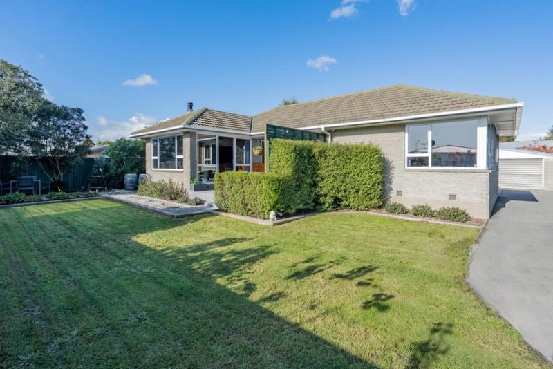 5 Denise Crescent, Hornby, Christchurch - Carousel 1