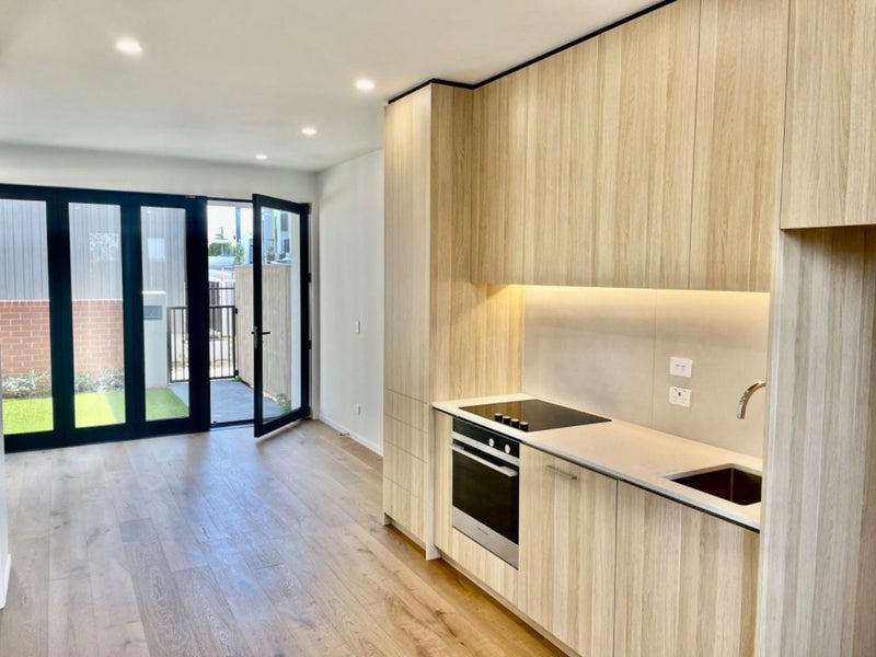 41 Hadlow Terrace, Grey Lynn, Auckland - Carousel 2