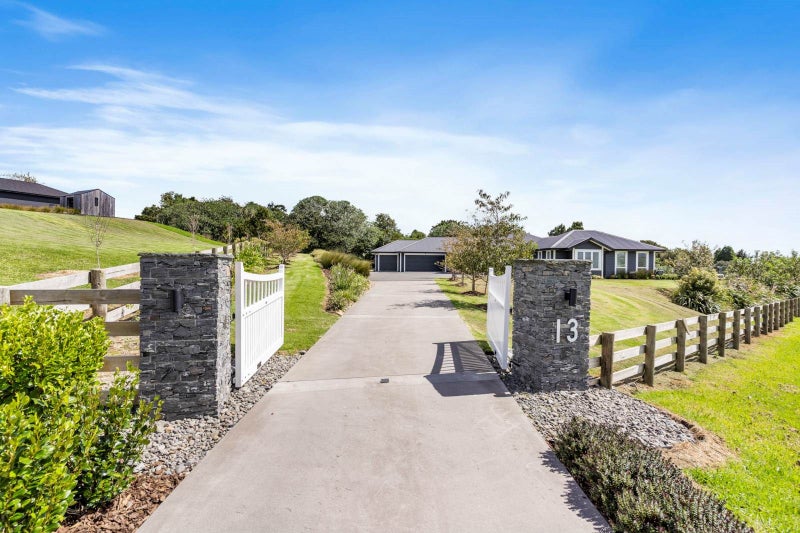 13 Suzanna Lane, Paerata, Pukekohe - Carousel 2