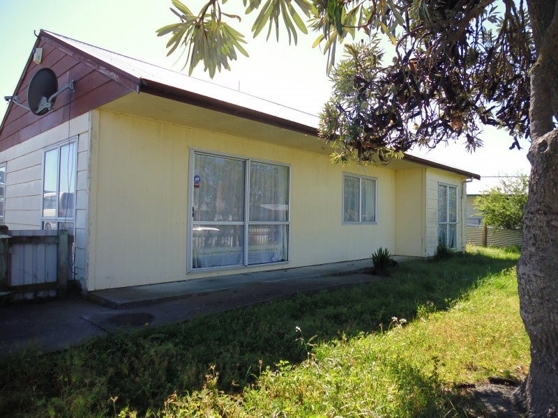 242A Flaxmere Avenue, Flaxmere, Hastings - Carousel 1