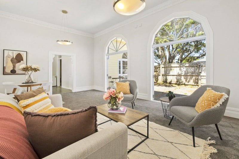 154 Kelburn Parade, Kelburn, Wellington - Carousel 2