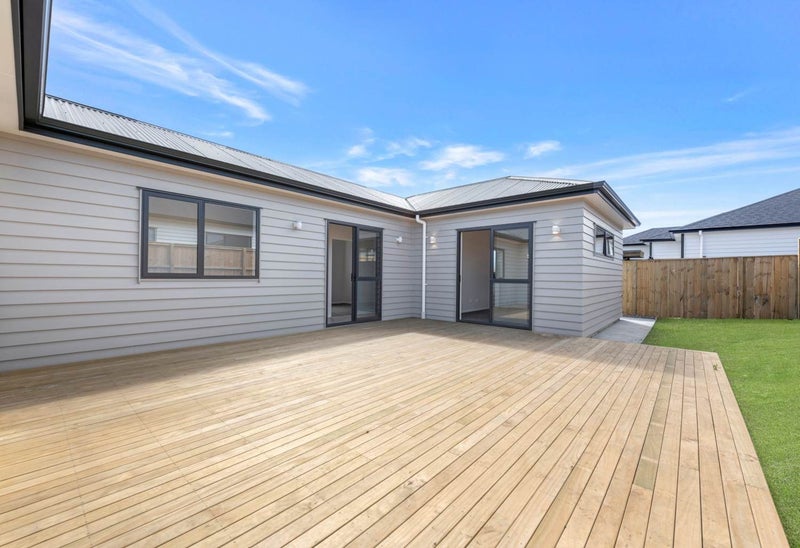 4 Strummers Lane, Papakura, Papakura - Carousel 2