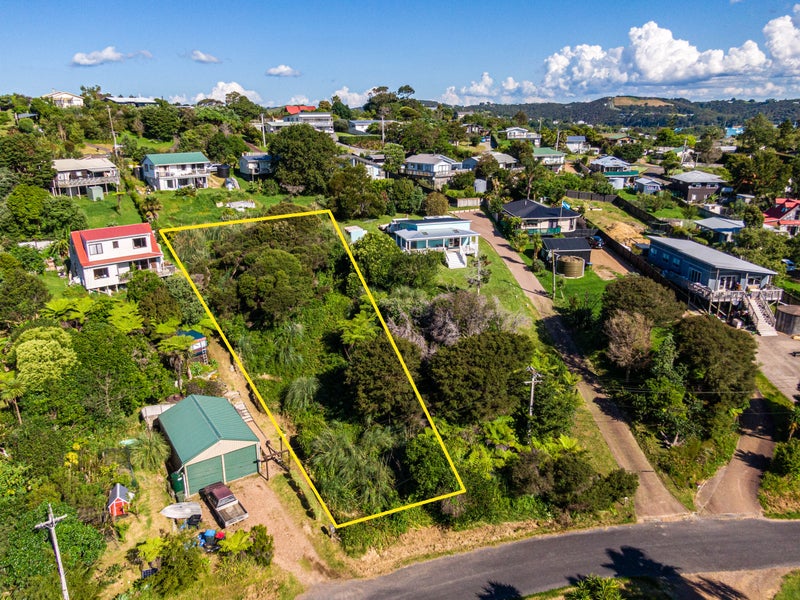 32 Kennedy Road, Surfdale, Waiheke - Carousel 1