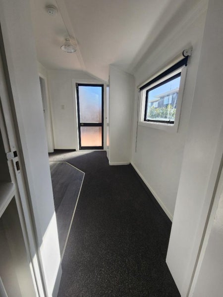 28 Breakwater Road, Moturoa, New Plymouth - Carousel 12