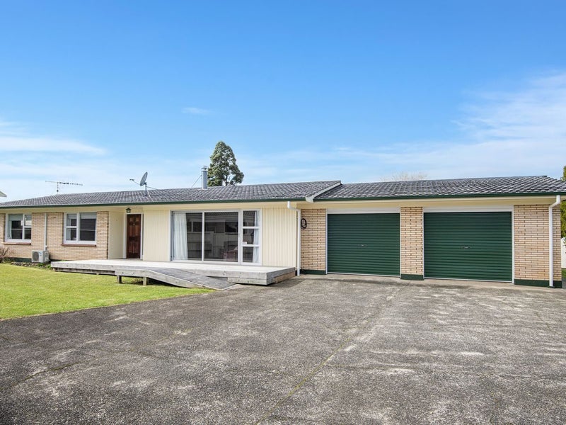 27 Carlton Crescent, Kamo, Whangarei - Carousel 1