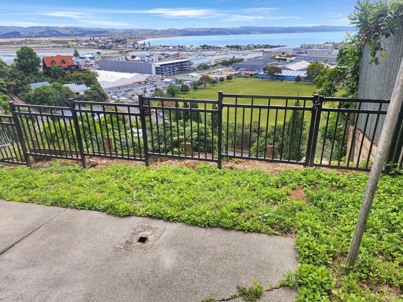 28 Hospital Terrace, Hospital Hill, Napier - Carousel 18