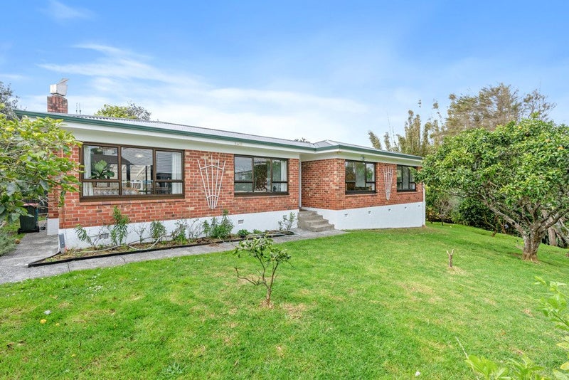81 Buckland Road, Mangere East, Auckland - Carousel 1