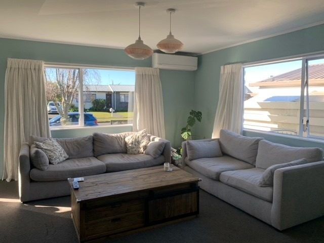 21 Whiting Crescent, Greenmeadows, Napier - Carousel 2