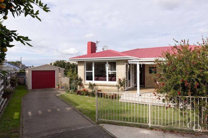 11A Lilac Place, Otumoetai, Tauranga - Carousel 1