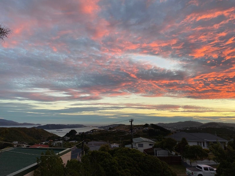 3 Salford Street, Newlands, Wellington - Carousel 2