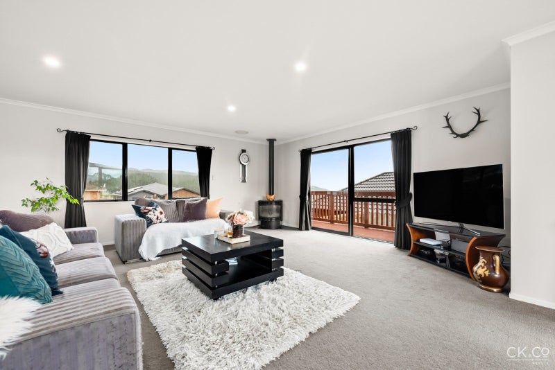 102 Kirton Drive, Riverstone Terraces, Upper Hutt - Carousel 2