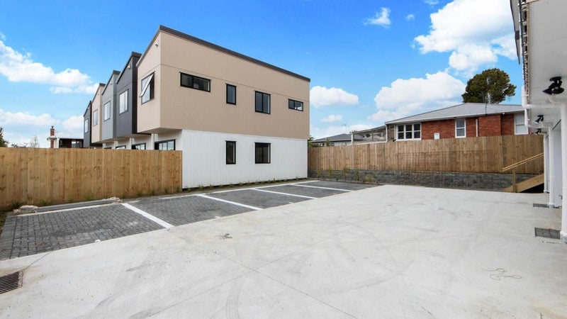 5/53 Archibald Road, Kelston, Auckland - Carousel 1