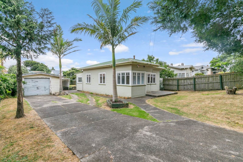 28 Lippiatt Road, Otahuhu, Auckland - Carousel 1