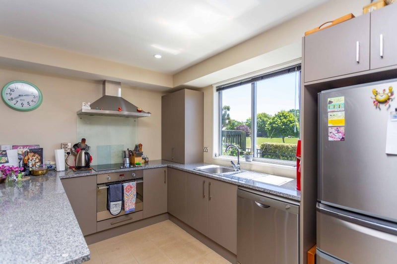 6 Albion Lane, Hillmorton, Christchurch - Carousel 2