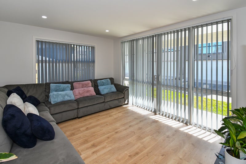 7 Fuselage Lane, Takanini, Auckland - Carousel 2