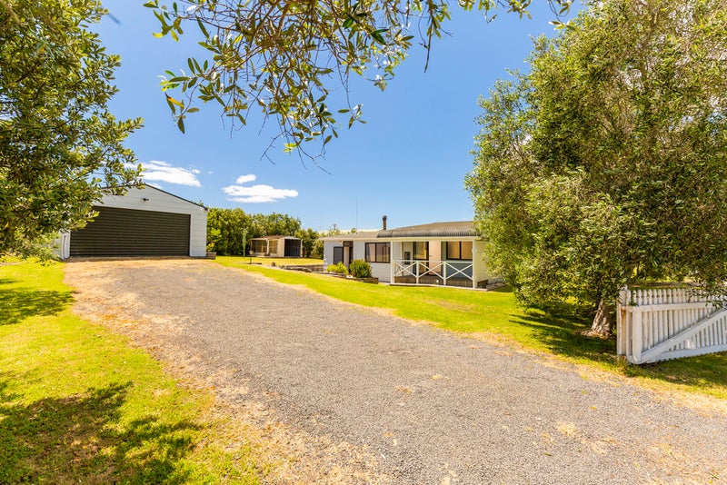 15 Costello Crescent, Te Puke - Carousel 1