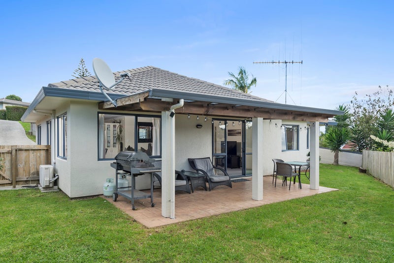 8 Linley Terrace, Judea, Tauranga - Carousel 1