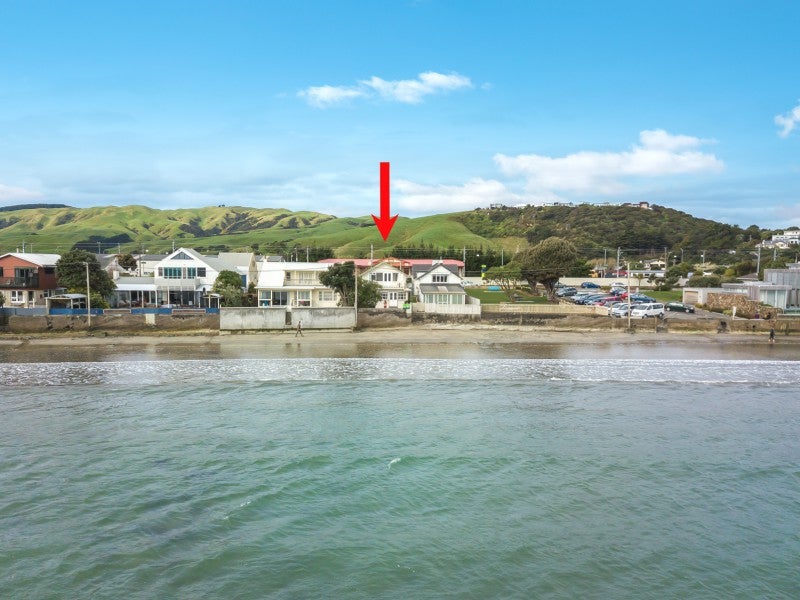 30 Steyne Avenue, Plimmerton, Porirua - Carousel 1