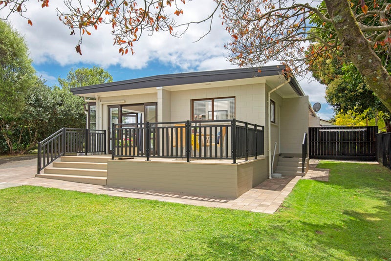 2/9 Hedge Row, Sunnyhills, Auckland - Carousel 13