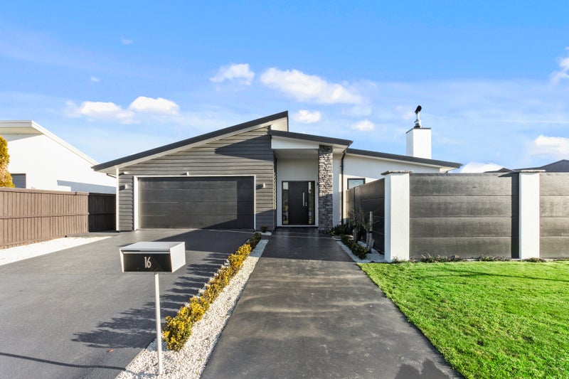 16 Little Oaks Drive, Yaldhurst, Christchurch - Carousel 1