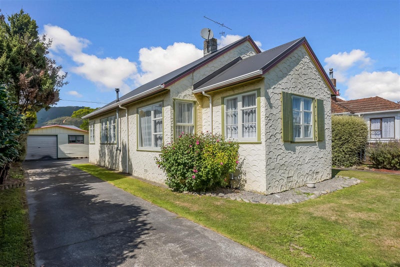 361 Cambridge Terrace, Naenae, Lower Hutt - Carousel 1