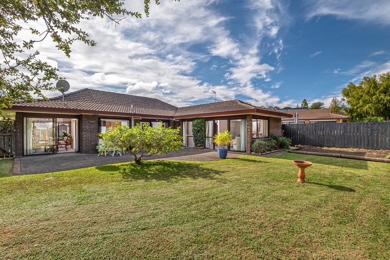 35 Greenbank Drive, Saint Johns, Auckland - Carousel 1